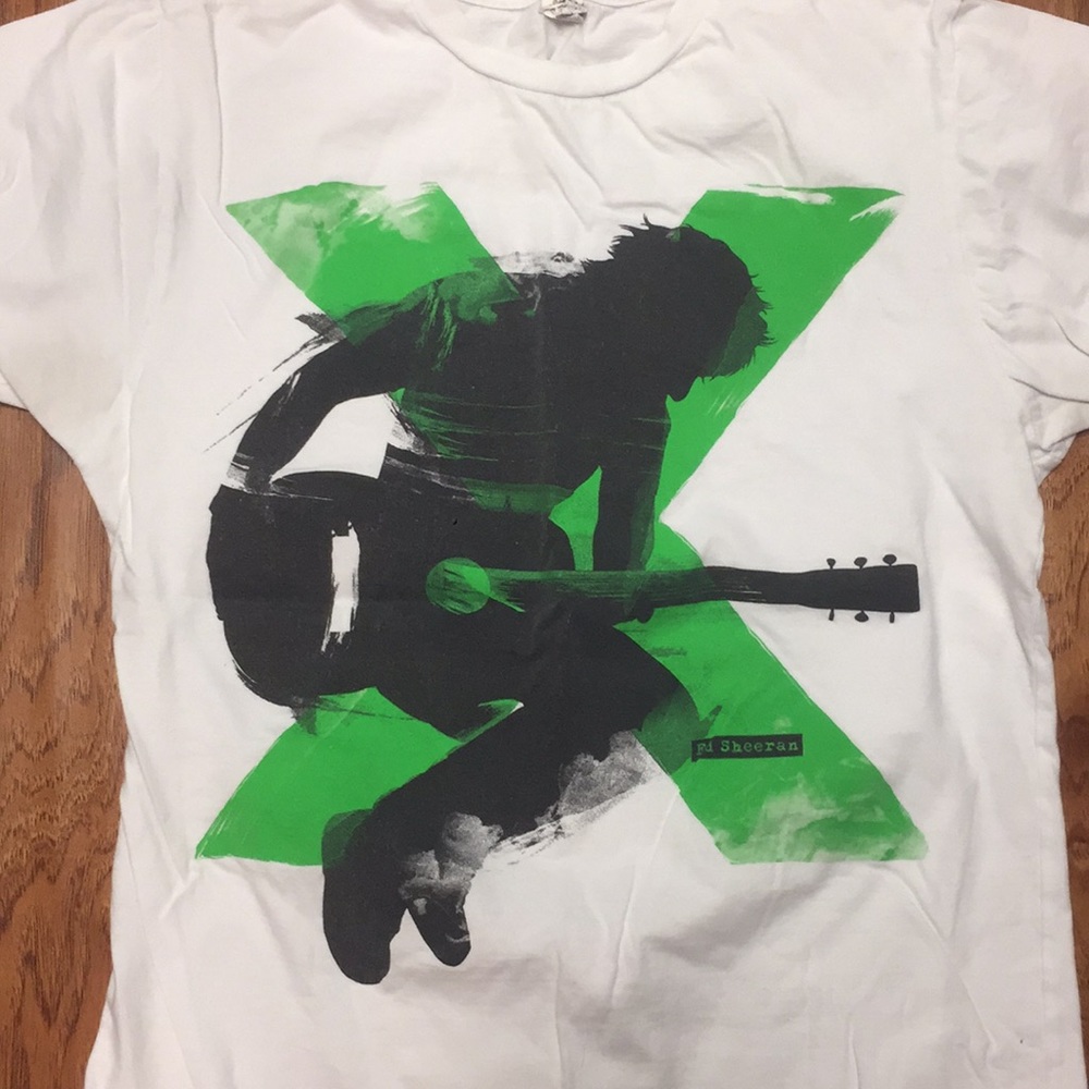 Ed Sheehan T-shirt size small